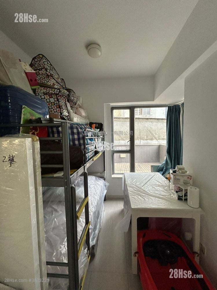 Jade Suites Rental 230 ft²