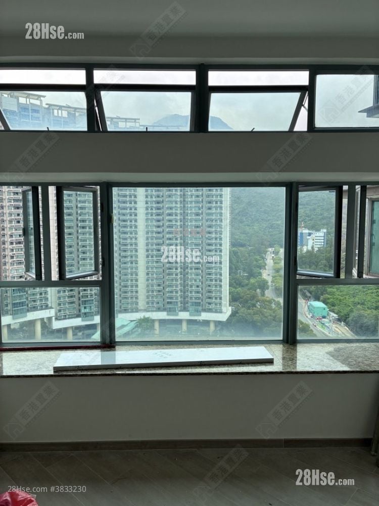 Tung Chung Crescent Sell 2 Bedrooms , 1 Bathroom 592 ft²