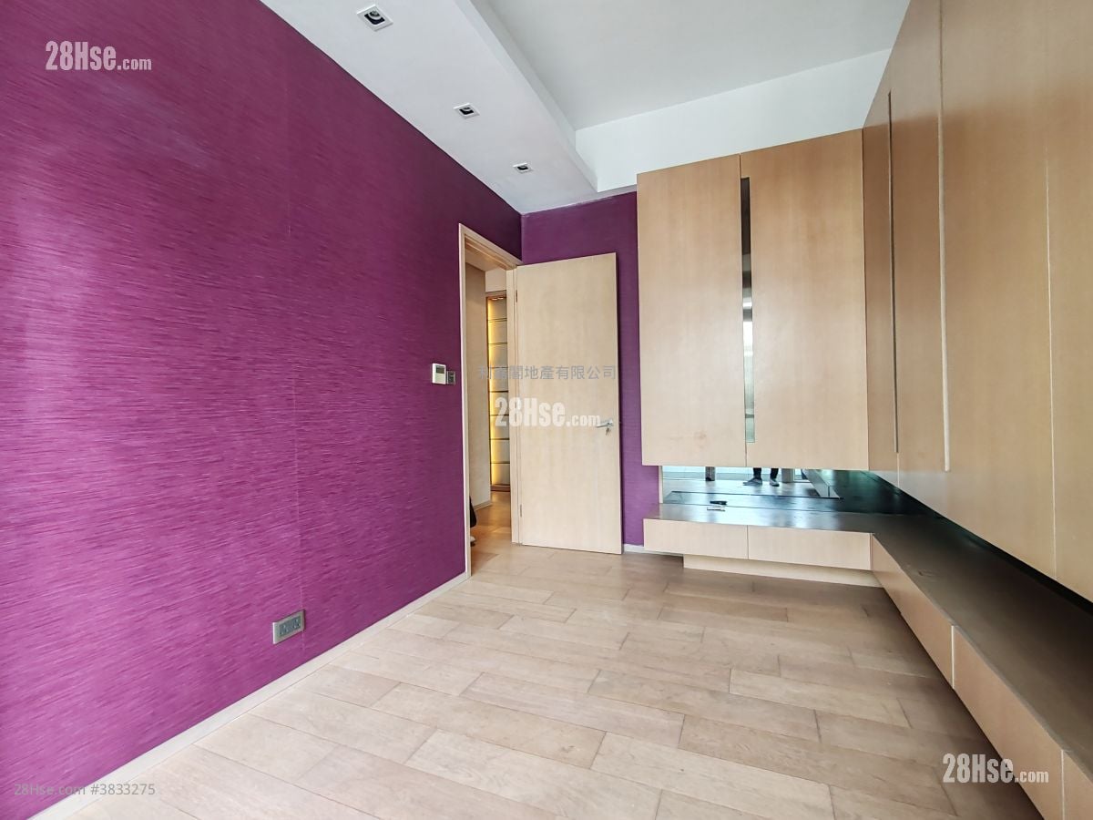 The Great Hill Sell 3 Bedrooms , 2 Bathrooms 3,197 ft²