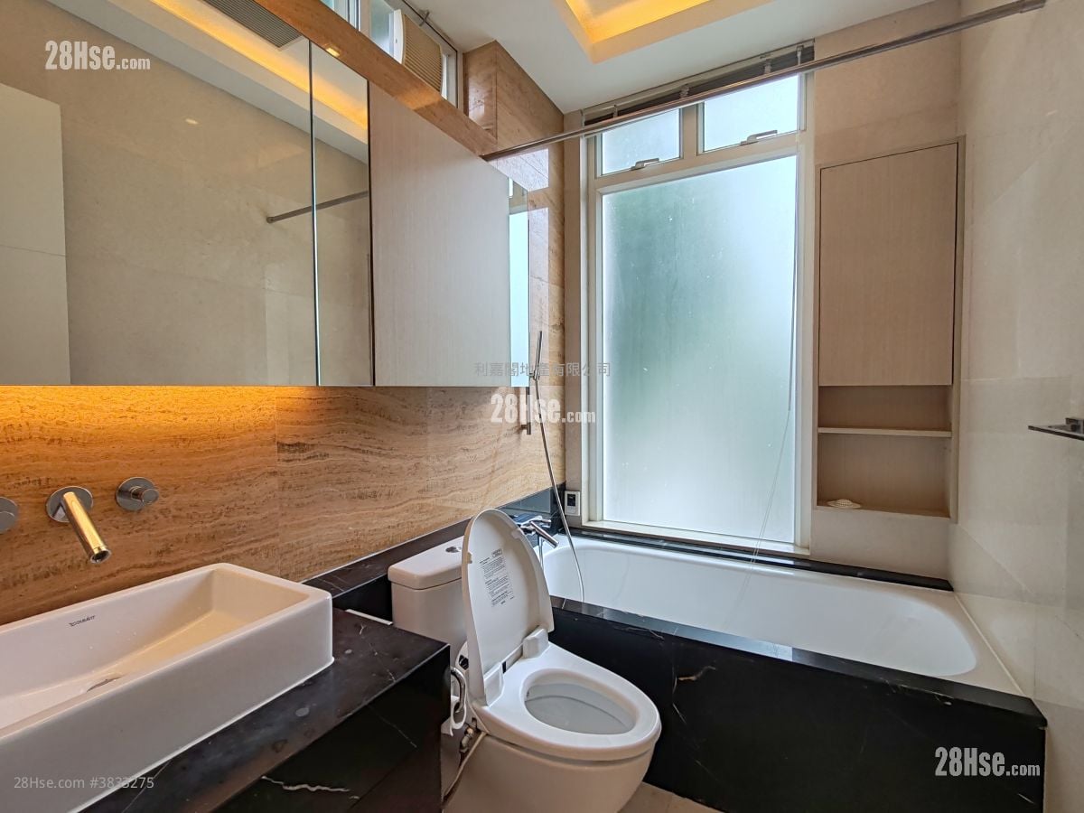 The Great Hill Sell 3 Bedrooms , 2 Bathrooms 3,197 ft²