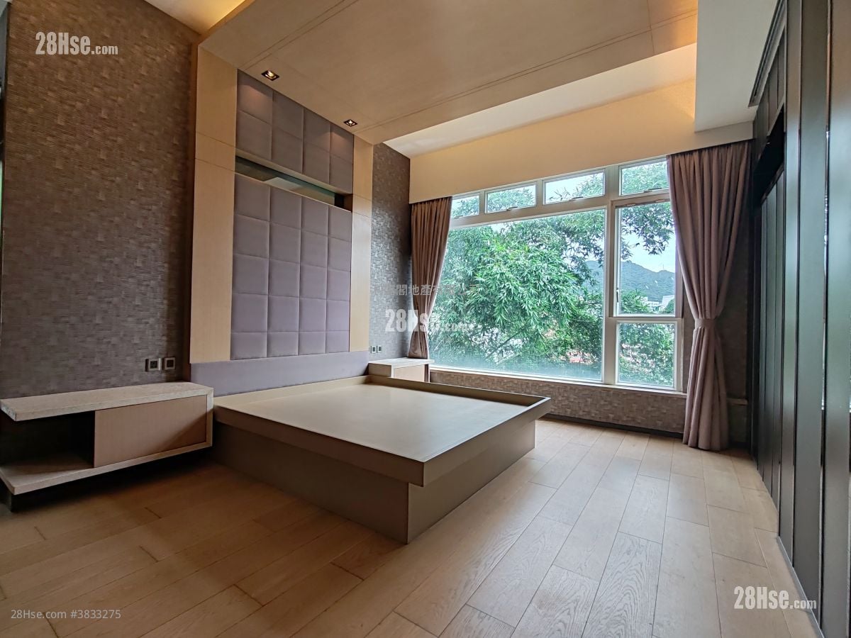 The Great Hill Sell 3 Bedrooms , 2 Bathrooms 3,197 ft²