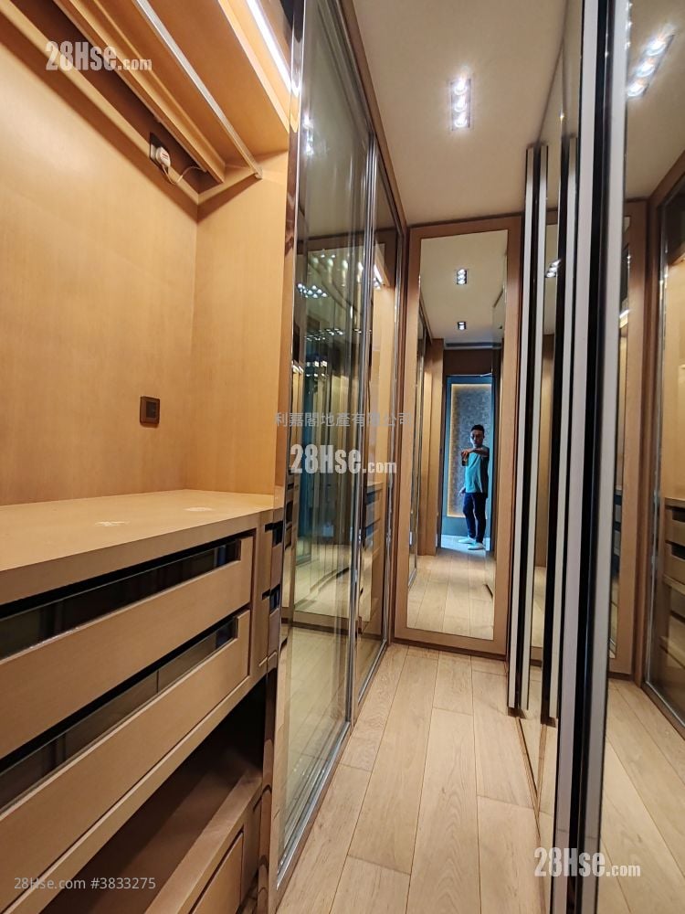 The Great Hill Sell 3 Bedrooms , 2 Bathrooms 3,197 ft²