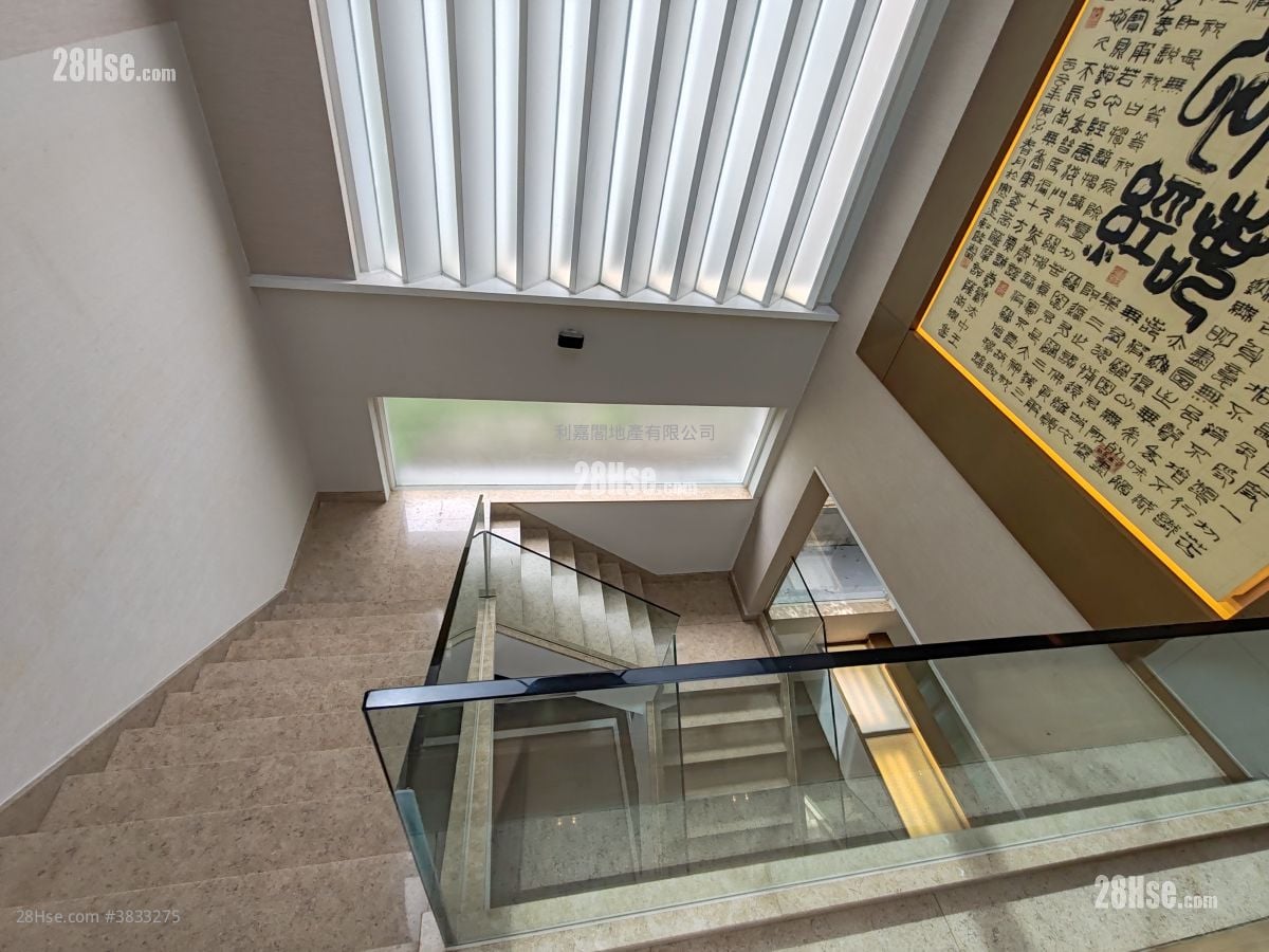 The Great Hill Sell 3 Bedrooms , 2 Bathrooms 3,197 ft²