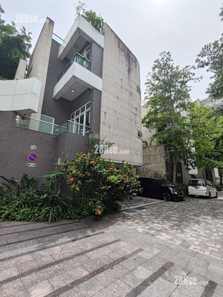 The Great Hill Sell 3 Bedrooms , 2 Bathrooms 3,197 ft²