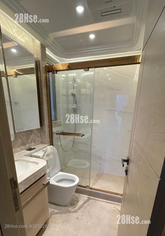 Grand Central Sell 2 Bedrooms , 1 Bathroom 597 ft²