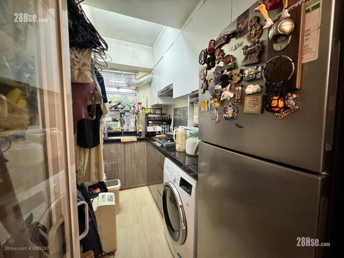Merlin Garden Sell 3 Bedrooms , 1 Bathroom 496 ft²