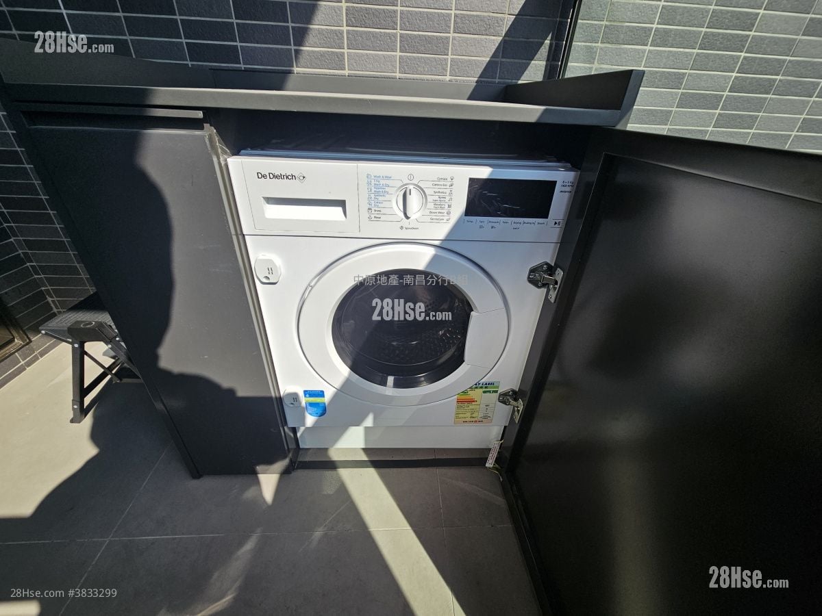 Larchwood Rental 1 Bedroom , 1 Bathroom 267 ft²