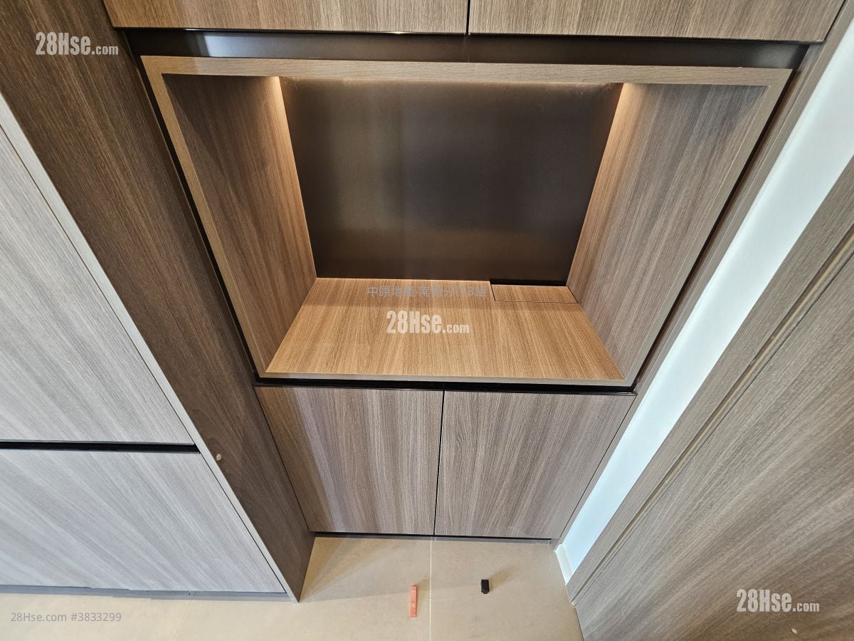 Larchwood Rental 1 Bedroom , 1 Bathroom 267 ft²