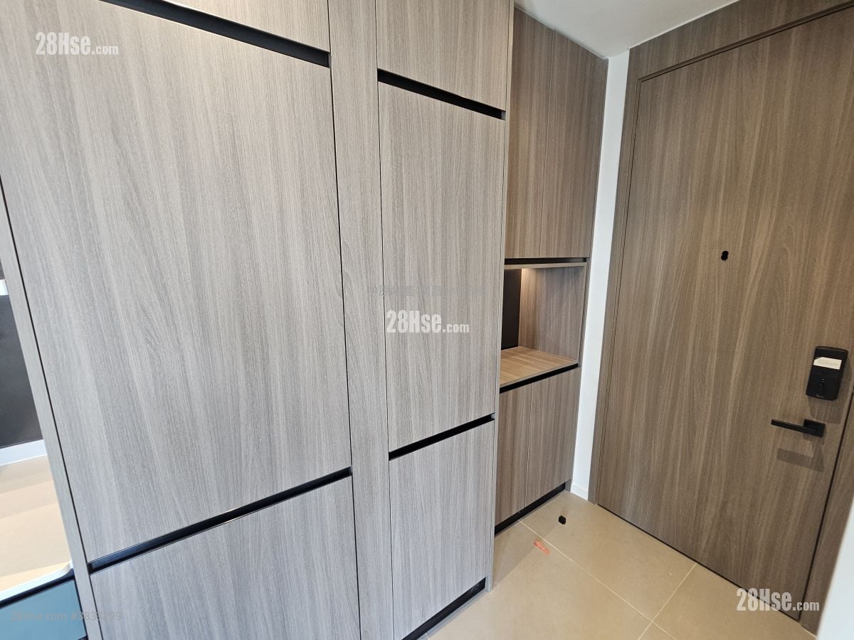 Larchwood Rental 1 Bedroom , 1 Bathroom 267 ft²
