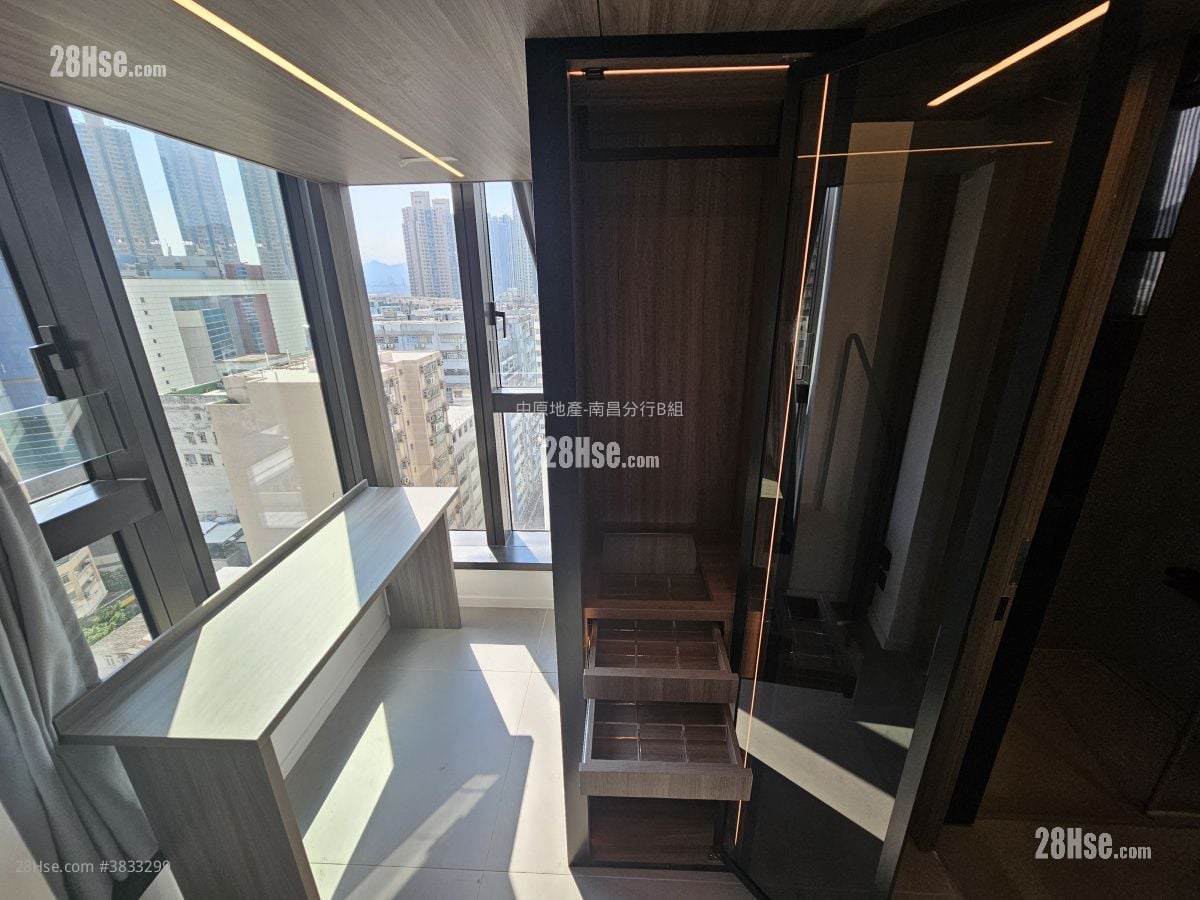 Larchwood Rental 1 Bedroom , 1 Bathroom 267 ft²
