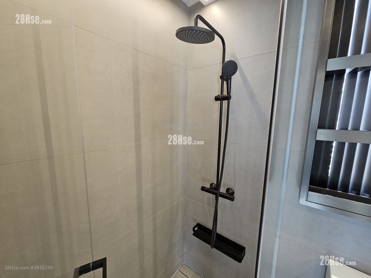 Larchwood Rental 1 Bedroom , 1 Bathroom 267 ft²