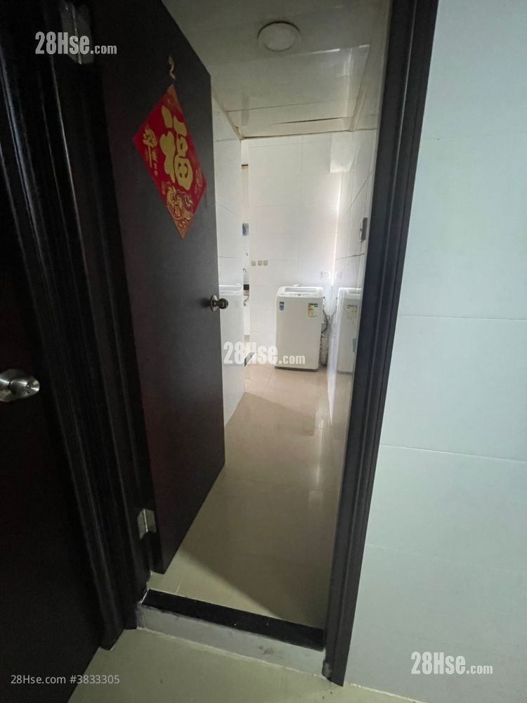 Wing Wo House Rental 150 ft²