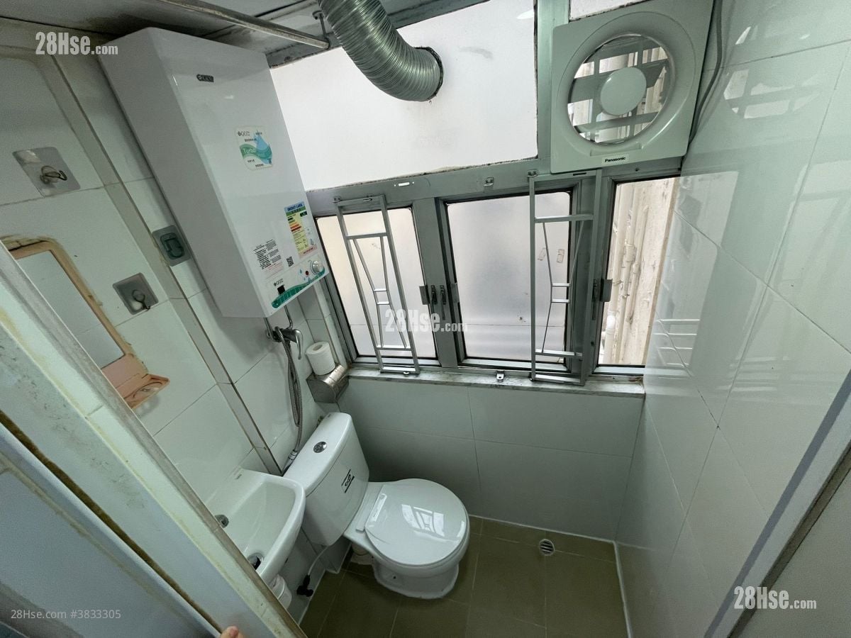 Wing Wo House Rental 150 ft²