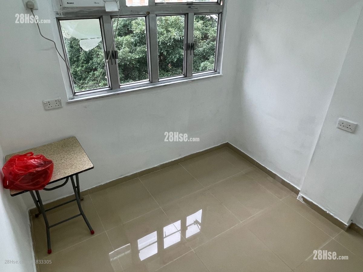 Wing Wo House Rental 150 ft²