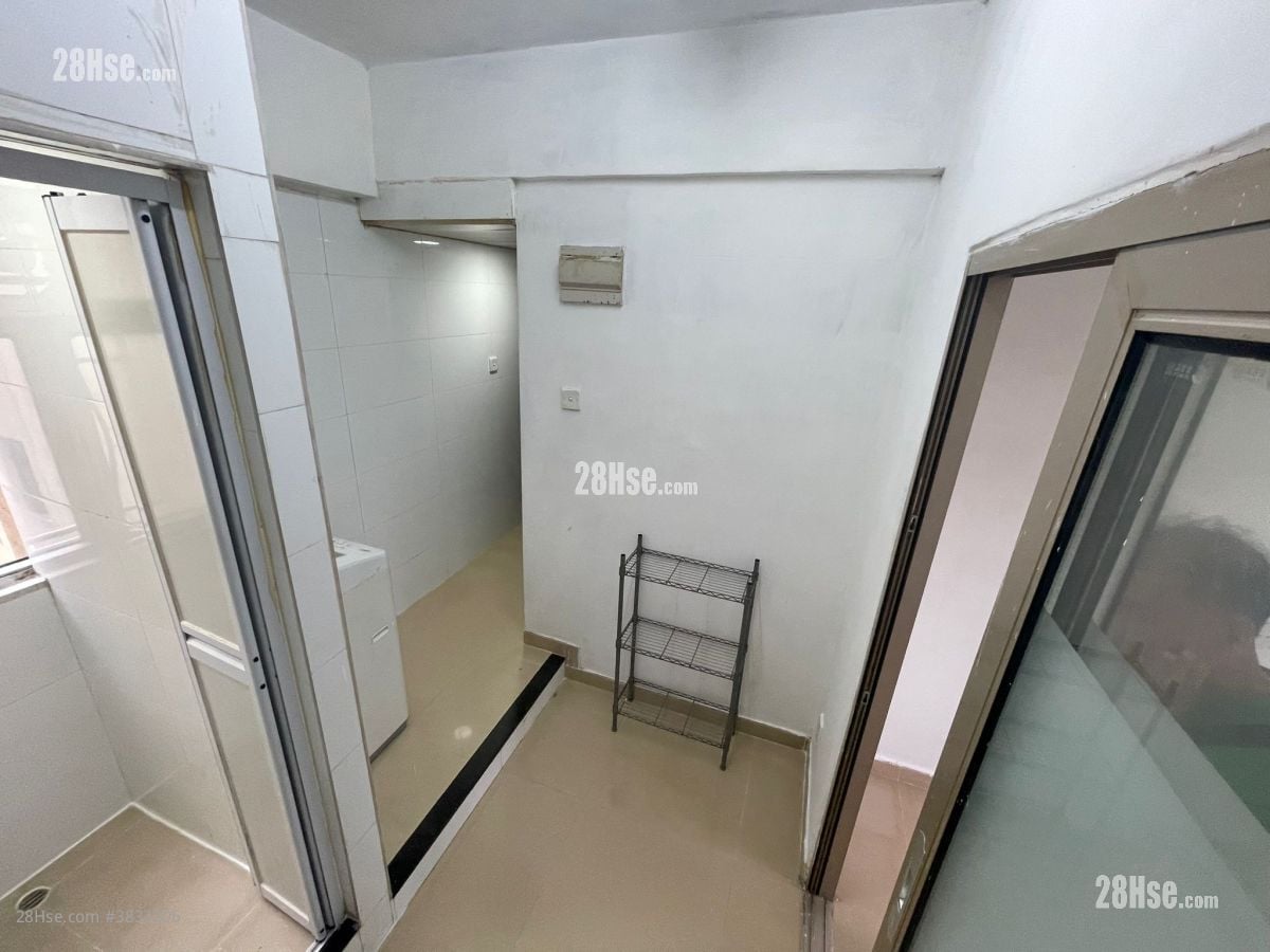 Wing Wo House Rental 150 ft²