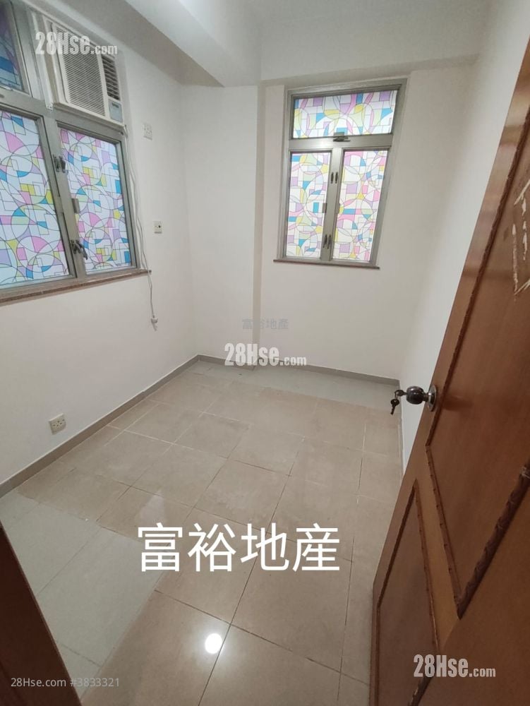 唐楼 售盘 2 房 , 1 浴室 306 平方尺