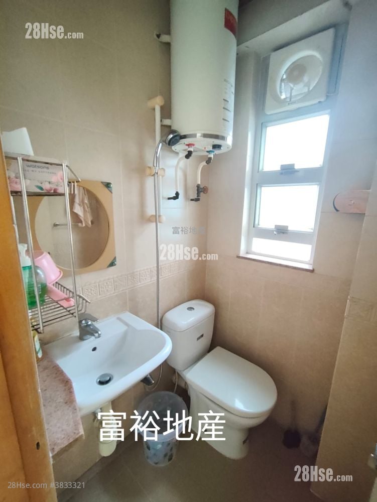 唐楼 售盘 2 房 , 1 浴室 306 平方尺