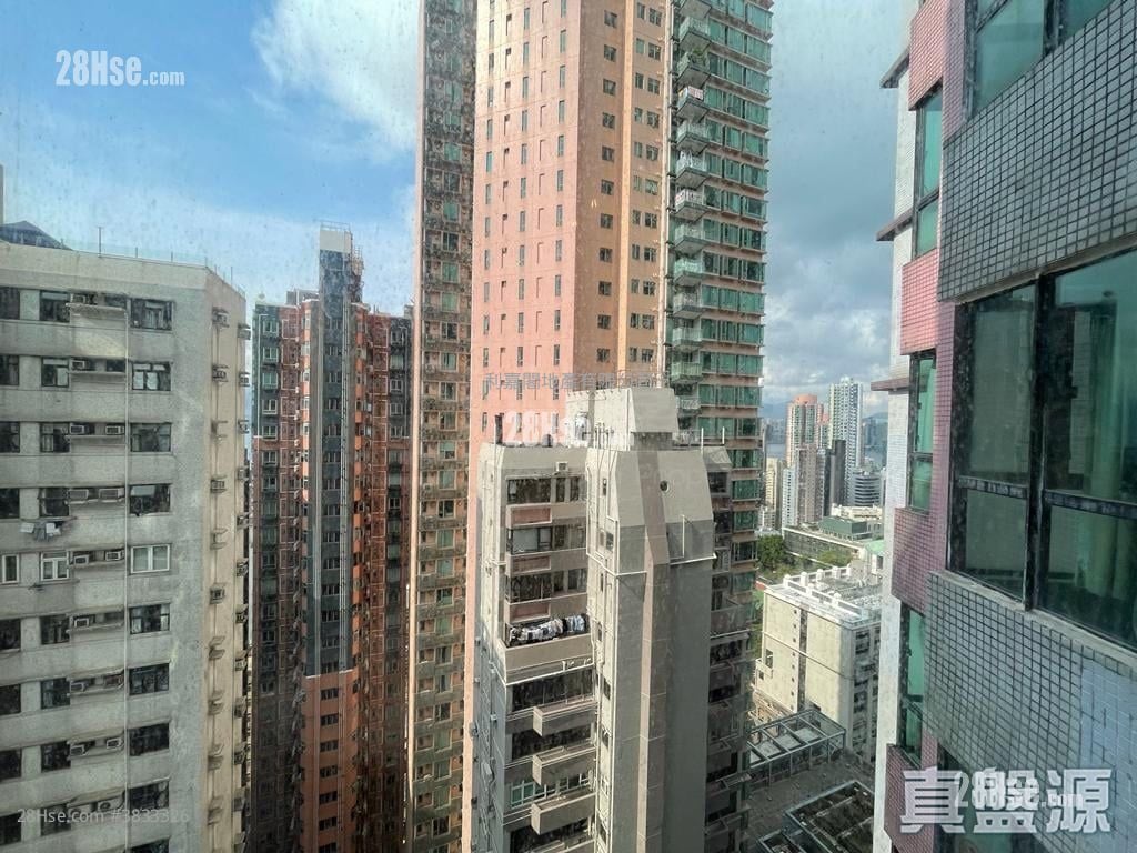 Wilton Place Sell 3 Bedrooms 573 ft²