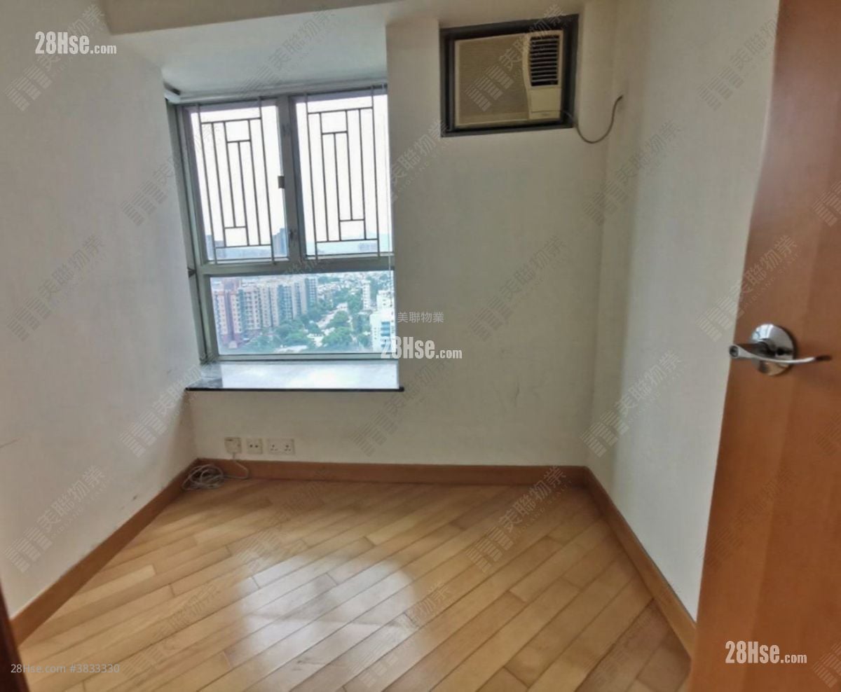 Yoho Town Sell 2 Bedrooms , 1 Bathroom 433 ft²