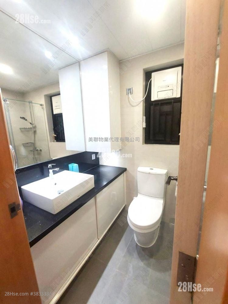 Oscar By The Sea Sell 2 Bedrooms , 1 Bathroom 526 ft²