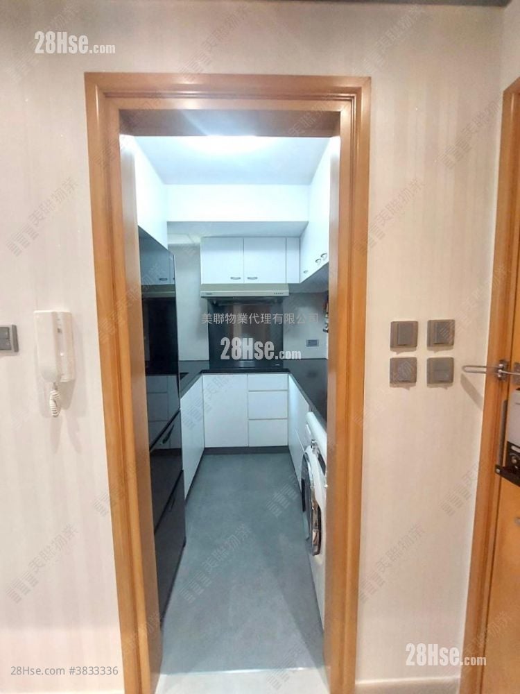 Oscar By The Sea Sell 2 Bedrooms , 1 Bathroom 526 ft²