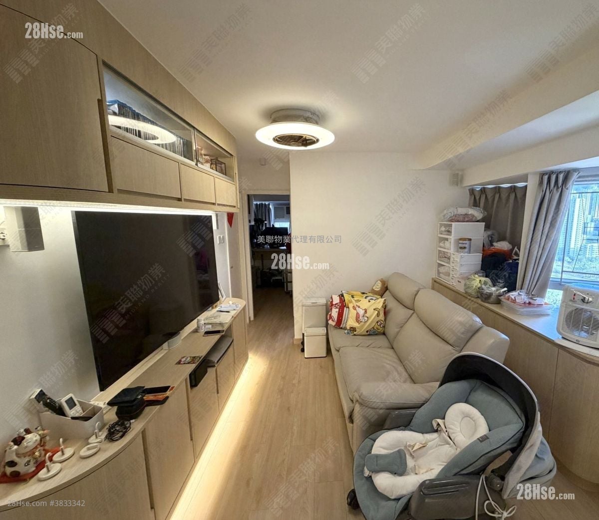 Hilton Plaza Sell 2 Bedrooms , 1 Bathroom 427 ft²
