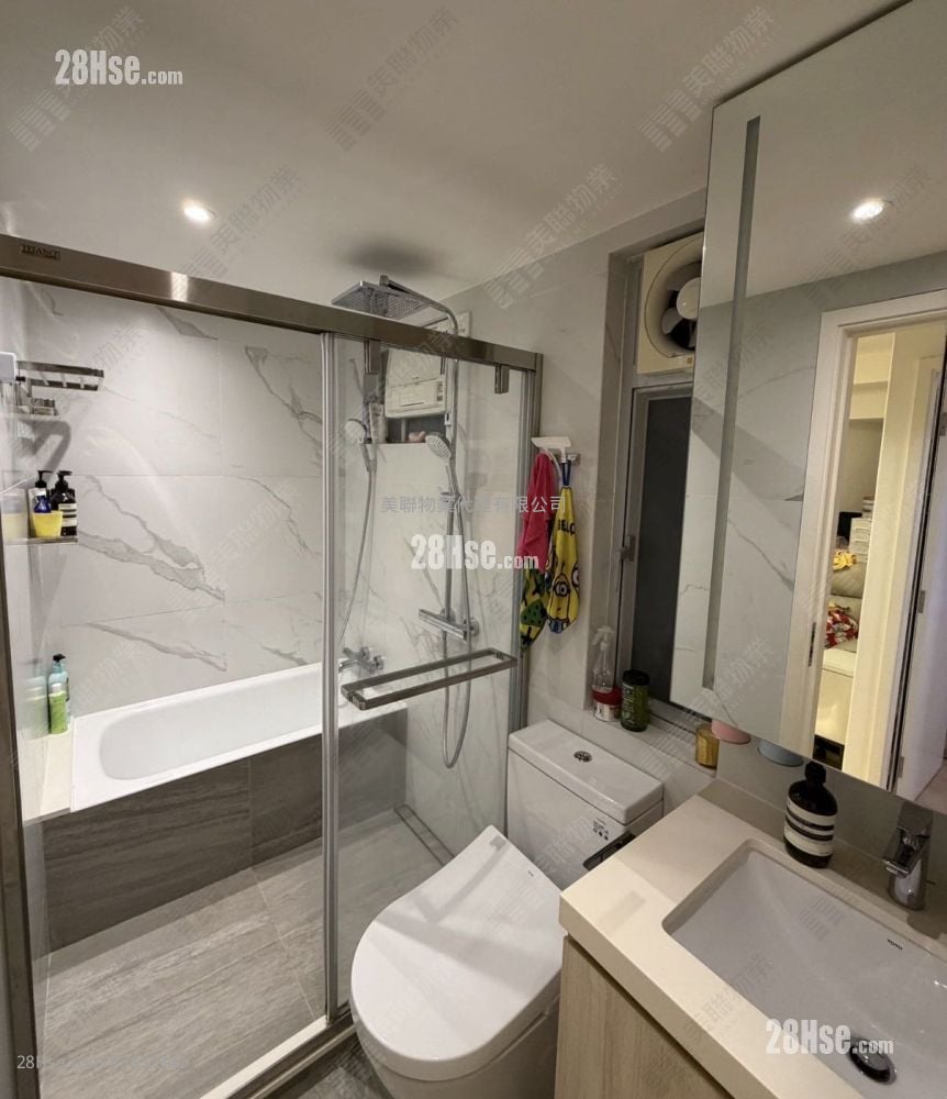 Hilton Plaza Sell 2 Bedrooms , 1 Bathroom 427 ft²