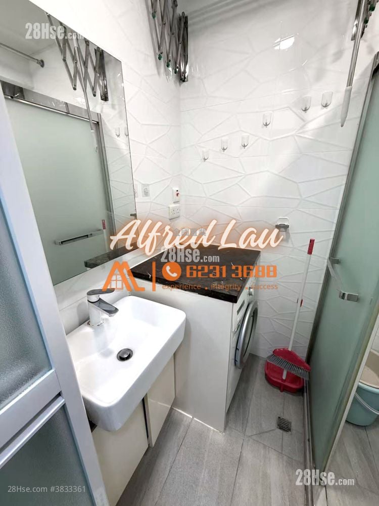 Wah Sun Building Rental 2 Bedrooms , 1 Bathroom 318 ft²