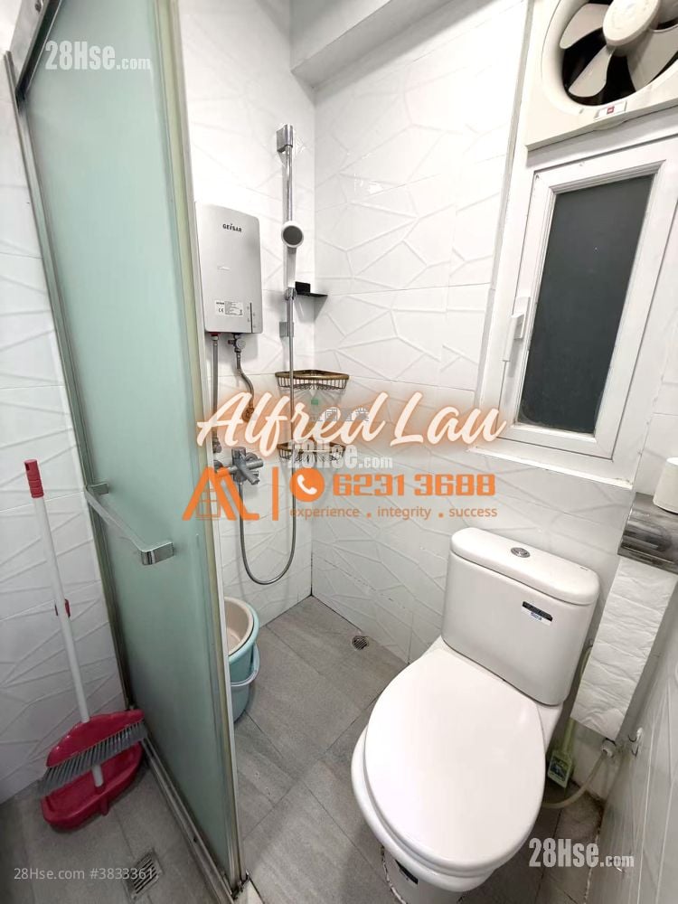Wah Sun Building Rental 2 Bedrooms , 1 Bathroom 318 ft²