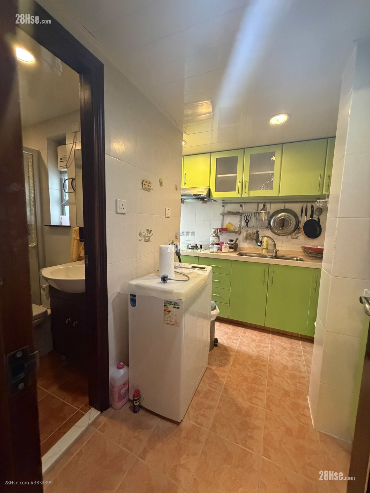 Yu Ming Court Sell 2 Bedrooms , 1 Bathroom 538 ft²