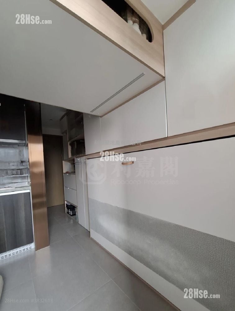 Ava228 Sell 1 Bathroom 155 ft²