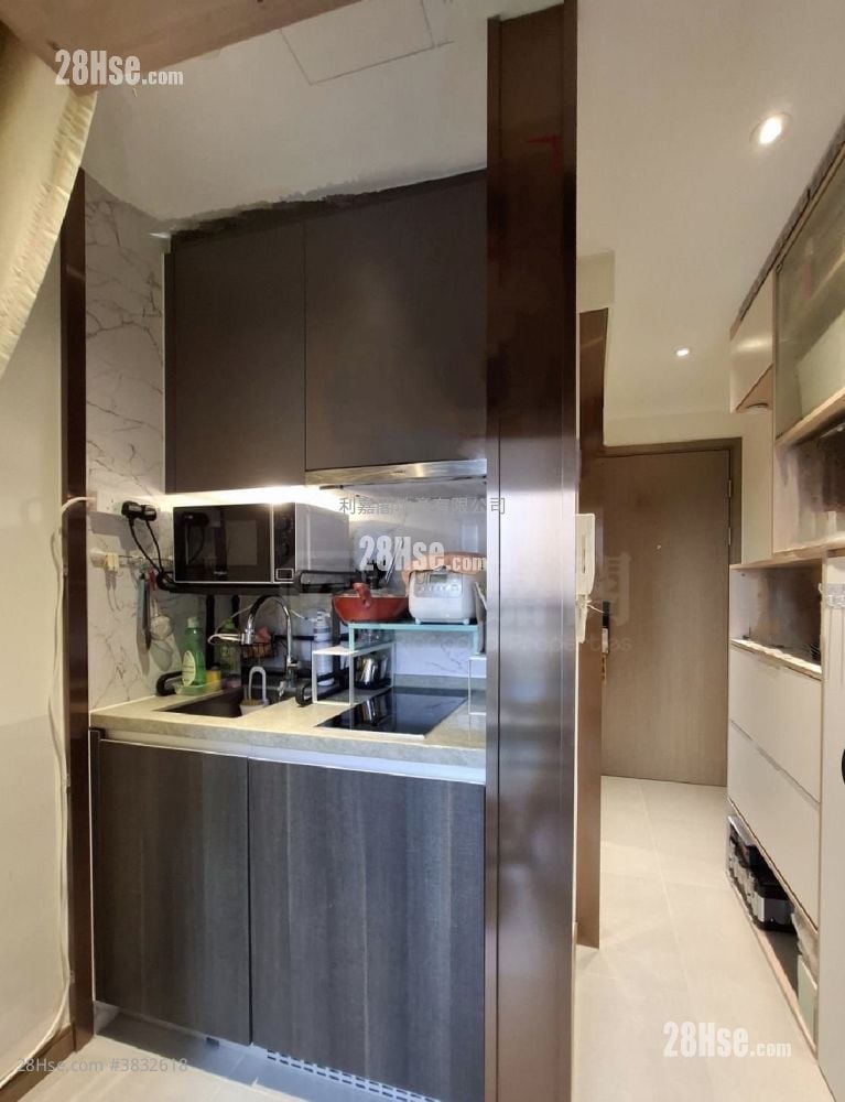 Ava228 Sell 1 Bathroom 155 ft²