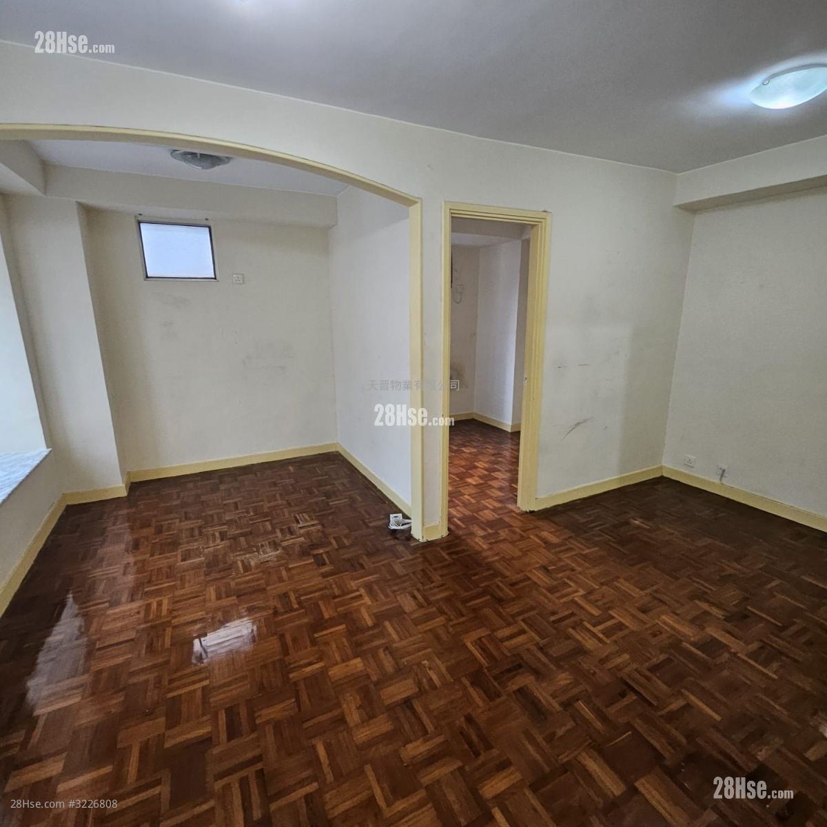 Sunshine Plaza Sell 3 Bedrooms , 2 Bathrooms 433 ft²