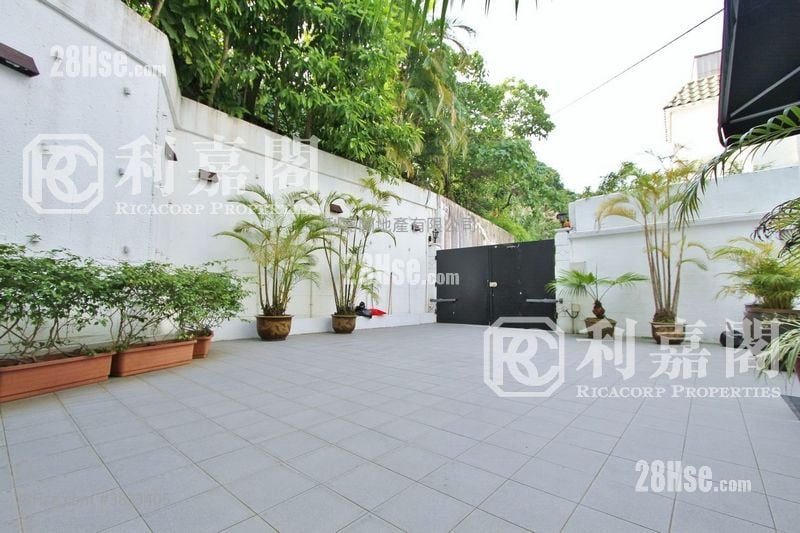 Hing Keng Shek Sell 4 Bedrooms , 3 Bathrooms 2,100 ft²
