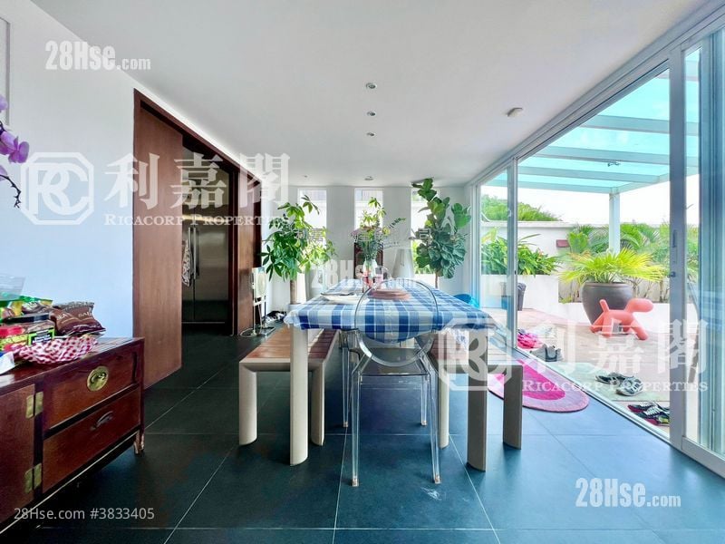 Hing Keng Shek Sell 4 Bedrooms , 3 Bathrooms 2,100 ft²