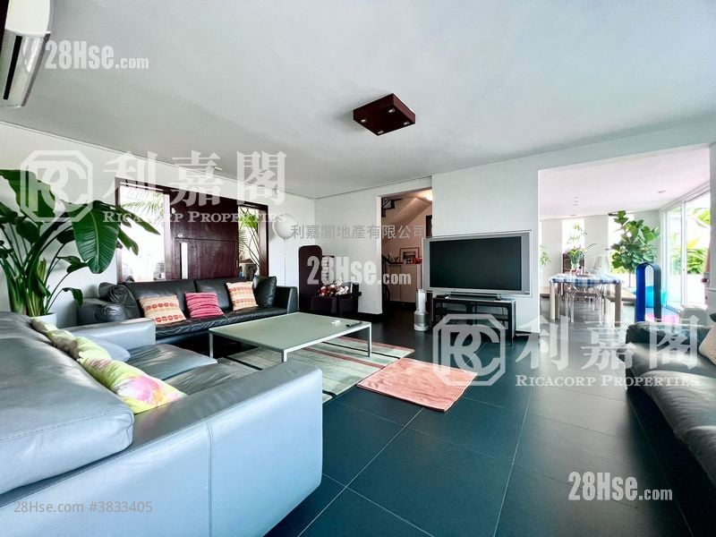 Hing Keng Shek Sell 4 Bedrooms , 3 Bathrooms 2,100 ft²