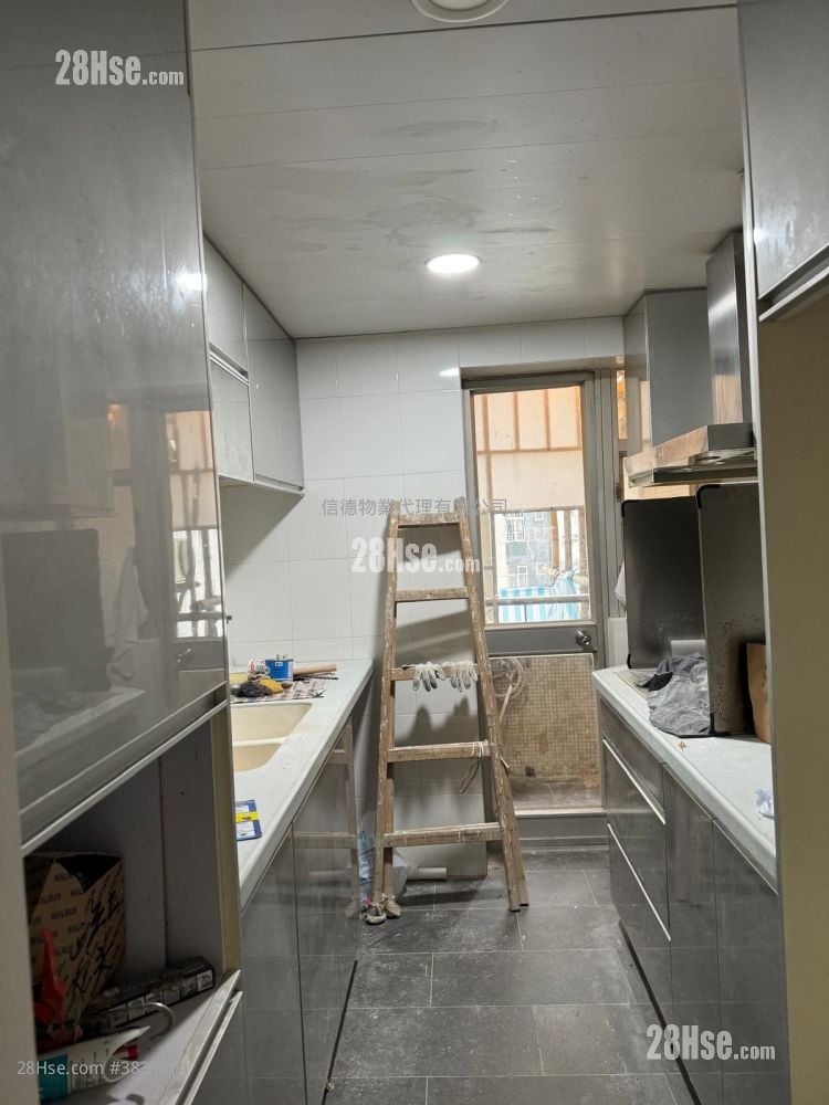 City Garden Rental 3 Bedrooms , 2 Bathrooms 792 ft²