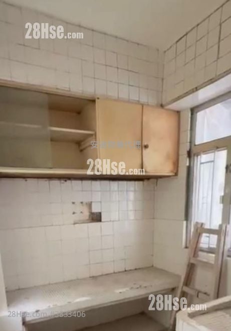 Apartment Sell 2 Bedrooms , 1 Bathroom 338 ft²