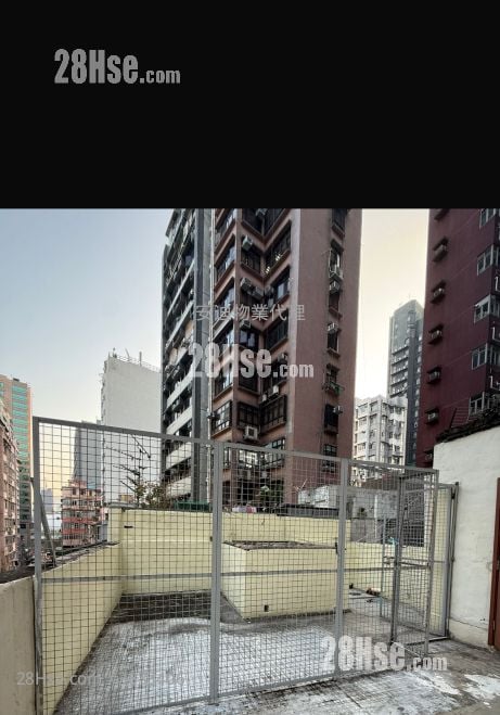 Apartment Sell 2 Bedrooms , 1 Bathroom 338 ft²