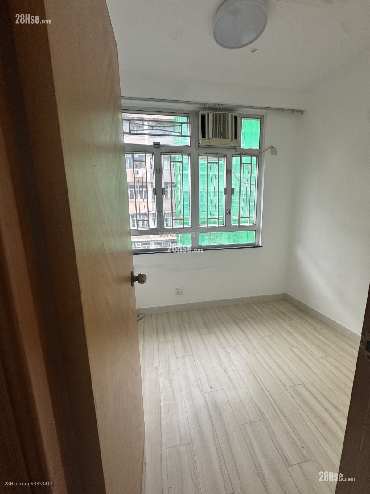 Hang Shun Building Rental 2 Bedrooms , 1 Bathroom 400 ft²