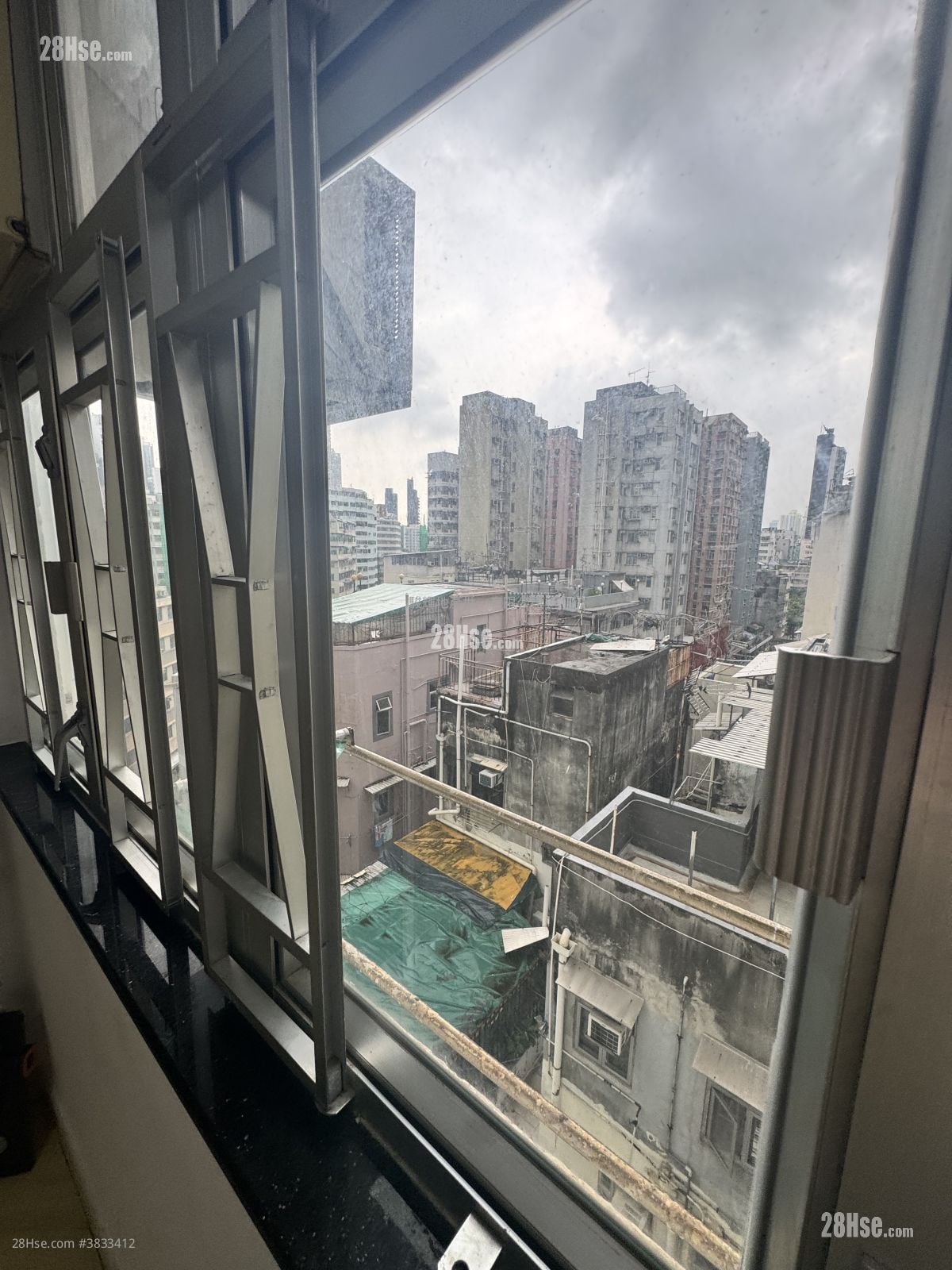 Hang Shun Building Rental 2 Bedrooms , 1 Bathroom 400 ft²