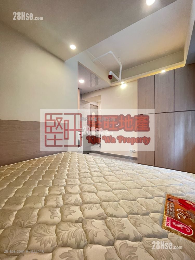 Appartment Rental Studio , 1 Bathroom 150 ft²