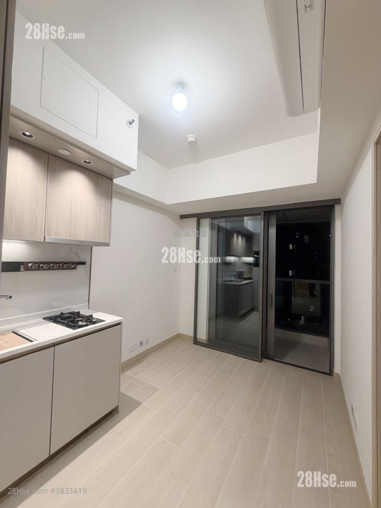 Gold Coast Bay Rental 1 Bedroom , 1 Bathroom 309 ft²