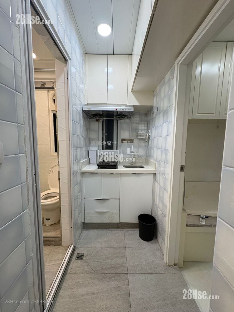 Wah Sun Building Rental 2 Bedrooms , 1 Bathroom 318 ft²