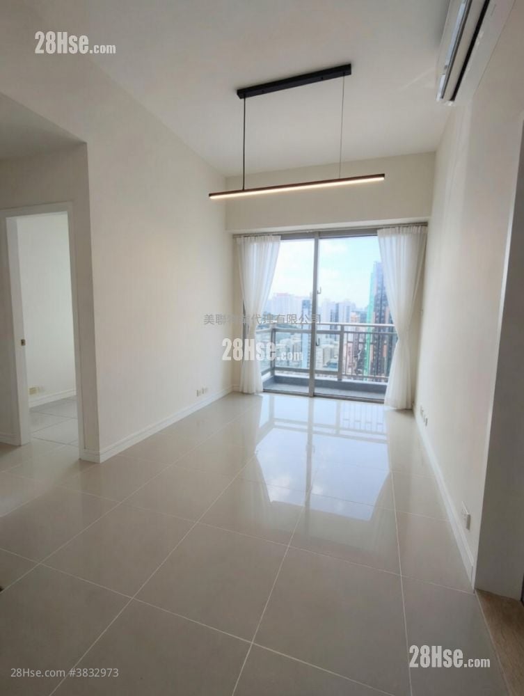 One Madison Sell 2 Bedrooms , 1 Bathroom 498 ft²