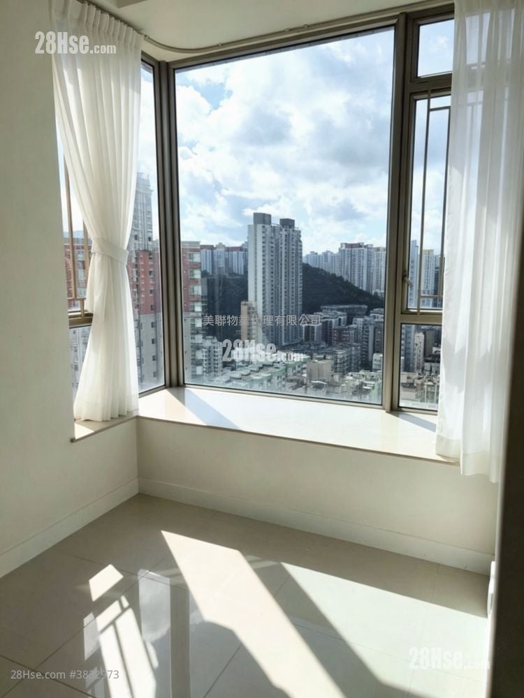 One Madison Sell 2 Bedrooms , 1 Bathroom 498 ft²