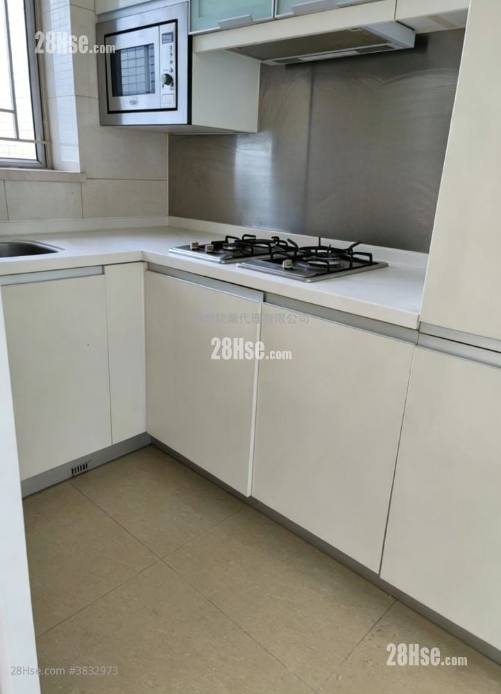 One Madison Sell 2 Bedrooms , 1 Bathroom 498 ft²