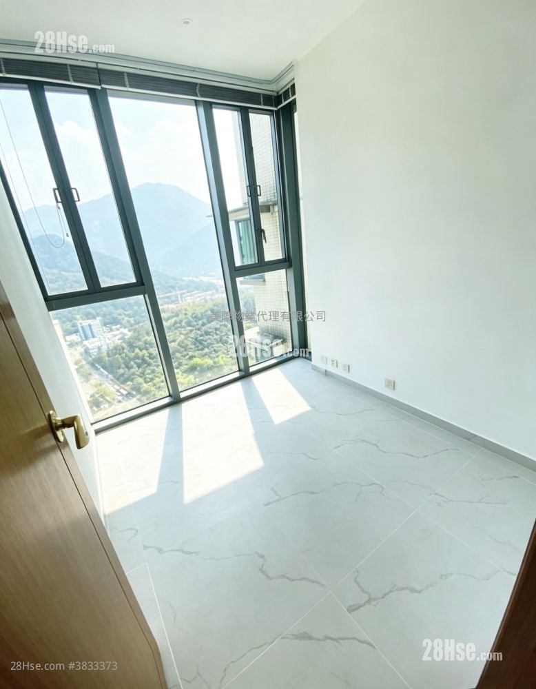 Tung Chung Crescent Sell 3 Bedrooms 1,232 ft²