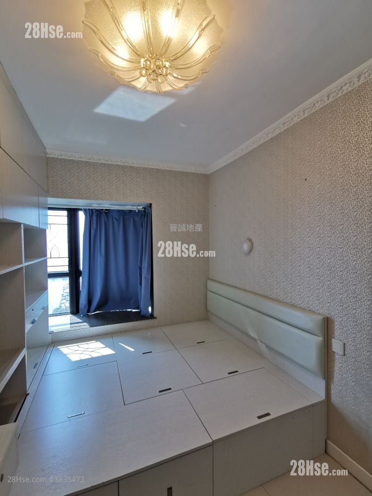 Aegean Coast Rental 3 Bedrooms , 2 Bathrooms 811 ft²