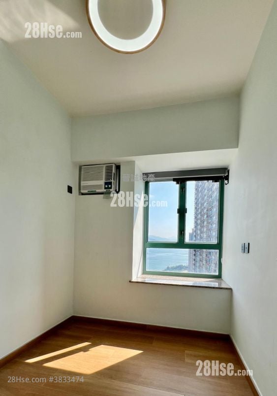 Sea Crest Villa Rental 3 Bedrooms , 2 Bathrooms 614 ft²